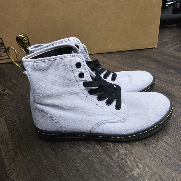 Dr. Martens shoreditch - Picture 1 of 8